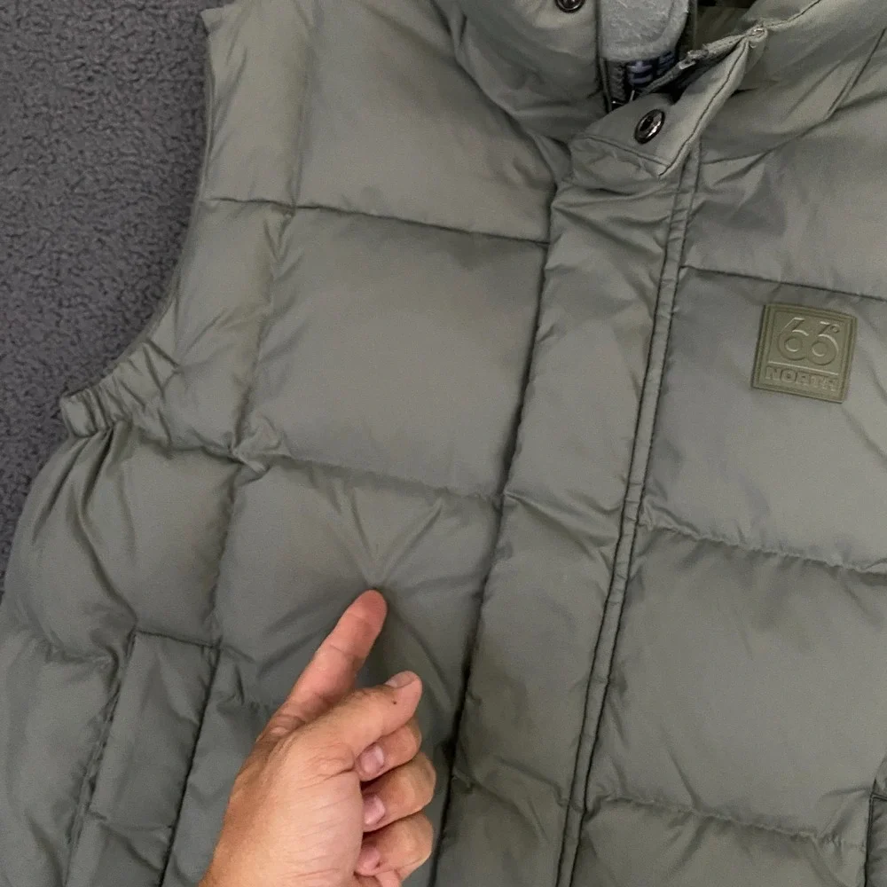 66 North Iceland Dyngja Down Vest Mens XS Green Quilted Insulated Gilet
